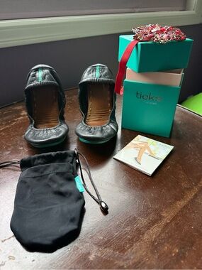 Tieks Black Leather Foldable Flats with Teal Accents